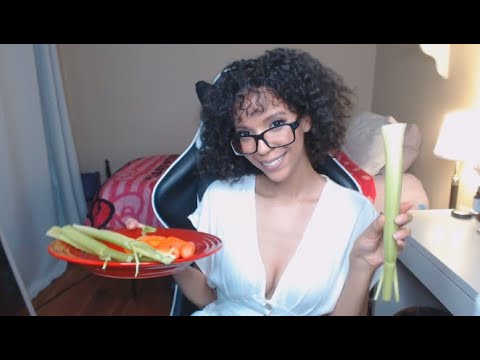 ASMR | Crunching on Celery and Carrots with Chit Chat
