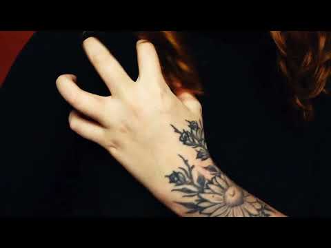 ASMR fast fabric/skin scratching with long nails and tattoo's