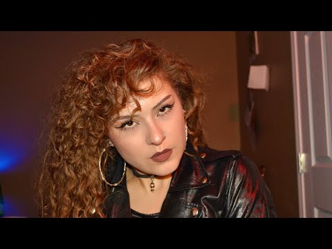 [asmr] LEATHER MAMA RETURNS...and it's relaxing asf 😏 (leather sounds, sticky sounds, soft whisper)