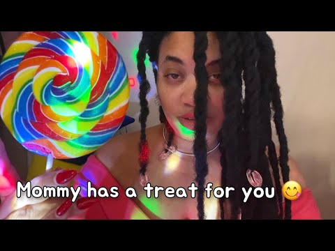 ASMR MOMMY SHARES A LOLLIPOP (Double Mouth Sounds)