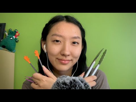ASMR Plucking and Nibbling on your Negative Energy✨😋