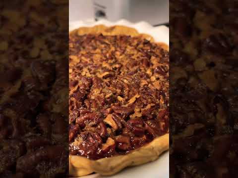 Homemade pecan pie, bubbling and crackling on this fine afternoon ☺️ sound up for this!