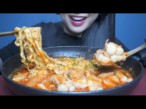 CHEESY SPICY NOODLES STEW TYPE WITH PORK AND MUSHROOMS (ASMR EATING SOUNDS) NO TALKING | SAS-ASMR