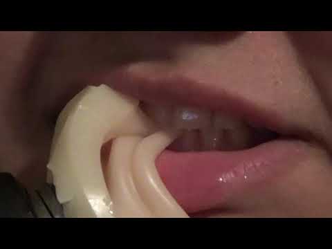 ASMR: Eargasm/Chewing,licking and nibbling -No Talking-Close Up-