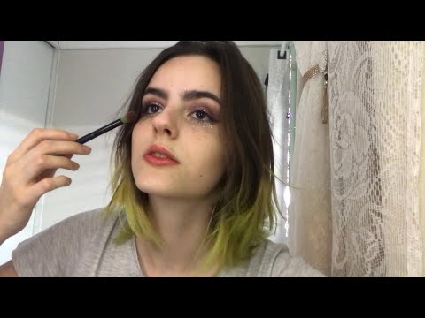 tutorial de maquiagem em asmr