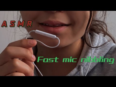 ASMR FAST MIC NIBBLING | TWO MINUTES | ♥️🥵