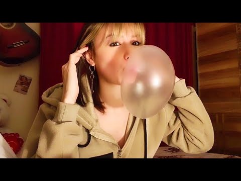 ASMR Bubbles Gum/ Blowing Huge Bubbles + Long Nails Tapping