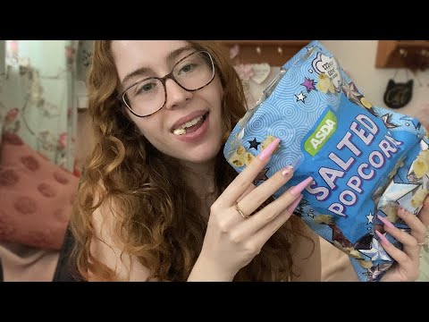 ASMR - Eating Popcorn & Mic Scratching | Mouth Sounds, Long Nails