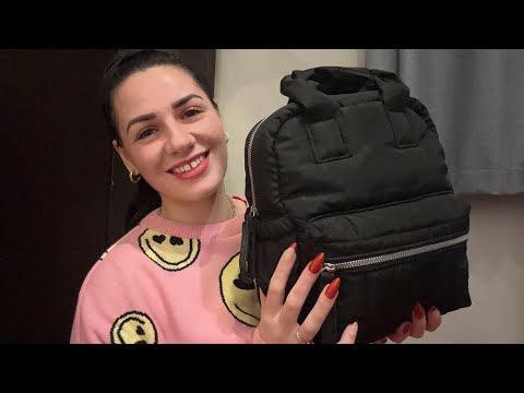 ASMR | What’s In My Bag? 👀🎒 ~Relaxing Sounds & Whispers~