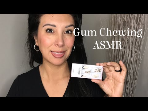 ASMR: Gum Chewing Storytime as I do my 💅 Nails