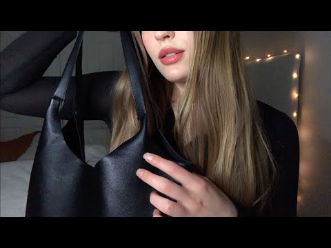 ASMR what's in my bag👜 | whispered