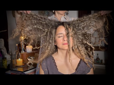 ASMR su PERSONA REALE | MASSAGGIO VISO, HAIR PLAY, PULIZIA ENERGETICA | Coccole e Triggers con Lina