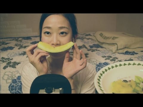 [한국어ASMR] 노란 수박을 사각사각 이팅사운드 Yellow Watermelon Eating Sound
