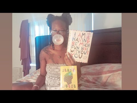 ASMR 🍬 Chewing Gum, Blowing Bubbles, Reading