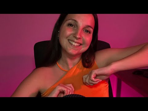 ASMR - Comforting Hand Sounds & Hand Movements in SPANISH