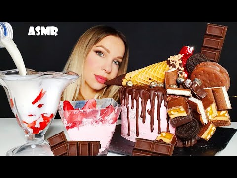 ASMR STRAWBERRY-CHOCOLATE CAKE WITH CHOCOLATE CANDY BARS | EATING SOUNDS MUKBANG 먹방 | Oli ASMR