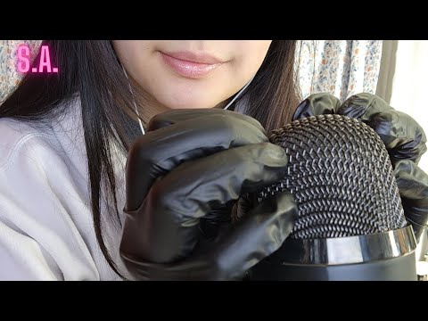 Asmr | Light to Fast, Random Taps with Nitrile Gloves on Mic