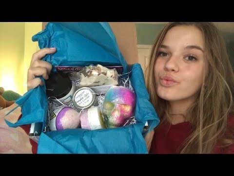 ASMR Opening Clean-couture's October Bath Box (crinkles, tapping, soft spoken)