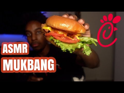 [ASMR] Chill chick fil-a mukbang / close whispers and tapping sounds