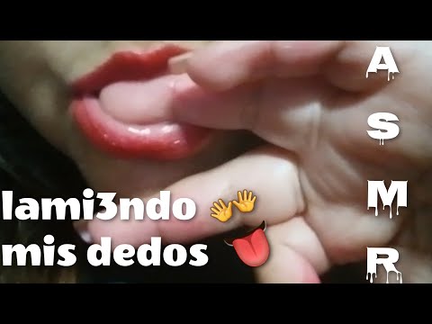 ASMR - Lami3ndo mis dedos / licking fingers | ( video cortito 😝)