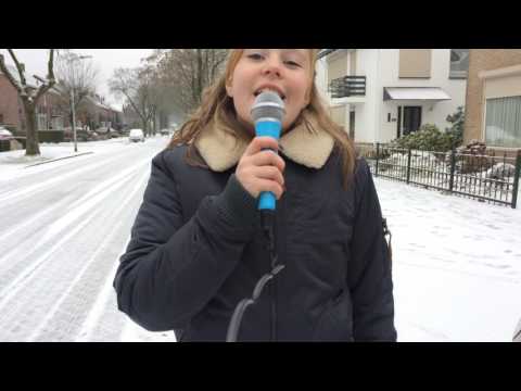 Verschillende geluiden maken in de sneeuw|Dutch Asmr|Asmr Juul