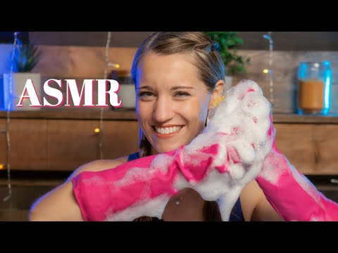 💭 These Foamy Kitchen Gloves Make the Best Squeaky Rubber 🧼 ASMR