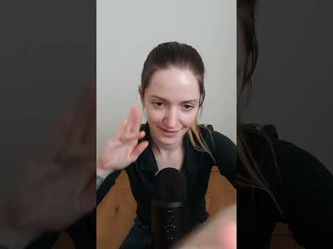 ASMR - short tingle rest - counting to 10 in GERMAN - relax and sleep whispering with hand sounds