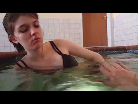 ASMR-- Swimming pool tapping --female--