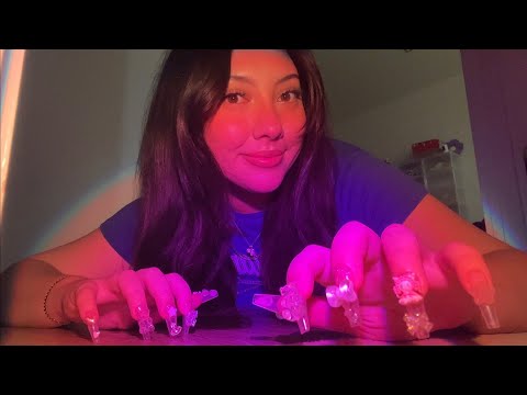 ASMR floor tapping and carpet scratching 💅💘
