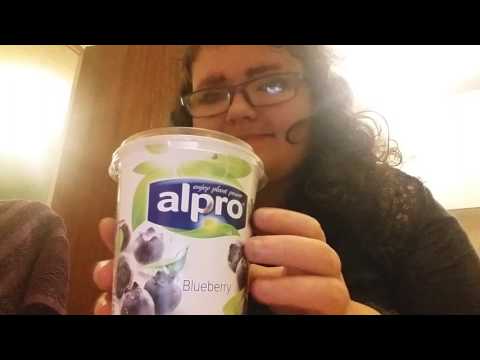 ASMR FAST TAPPING & FAST CRINKLE SOUNDS ON FOOD ITEMS