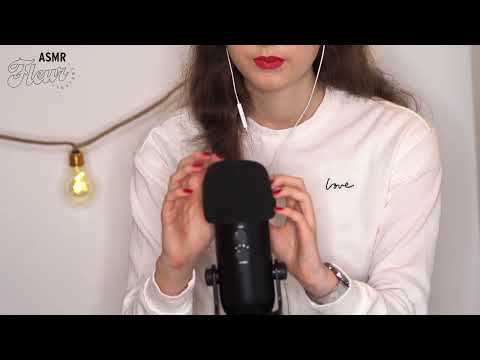 ASMR 🌸 Scratching the mic cover