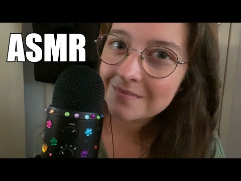 [ASMR] Close Up Mouth Sounds & Gum Chewing 👄 *very tingly*