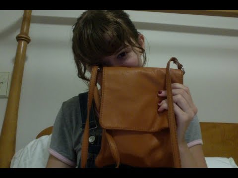 What's in my Bag? // Raven's LateNightASMR