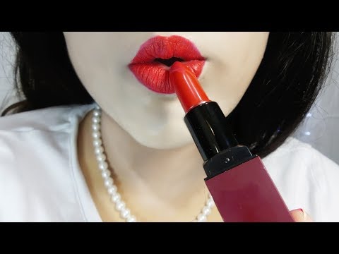 ASMR Lipstick Application With Some Tapping, Whispering, & Repeating Words 💋💄