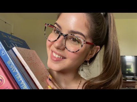 ASMR en Español - Sonidos RELAJANTES de Lectura Semi-Inaudible y Toquecitos (Tapping) Con Libros