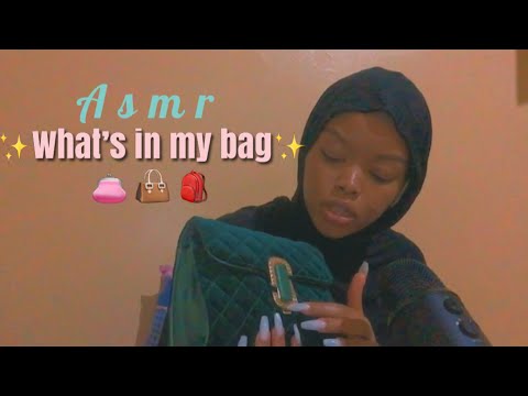 ASMR What’s in my bag / purse 2020 tapping, scratching