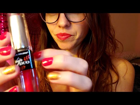 ASMR - lipstick and lipgloss application, kisses, mouth sounds. tapping💄💋