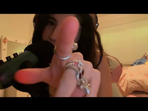 ASMR for people who are scared of the dark! 💗 Bedtime story and hand sounds!