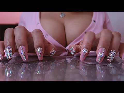 ASMR // TINGLY TAPPING WITH LONG NAILS 🤤