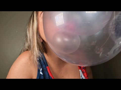 ASMR ~ 4th of July Themed Bubble Gum Chewing and Bubble Blowing 🍬~ No Talking 🤫