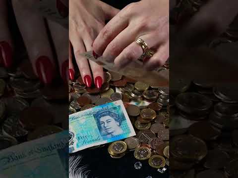 ASMR money counting (incredibly tingly note sounds)
