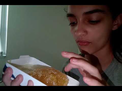 ASMR:  HONEY COMB🍯, MOUTH SOUNDS, STICKY SOUNDS (700 SUBSCRIBERS SPECIAL 🎉🎊🎉)