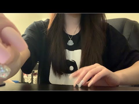 ASMR Fast Table Tapping & Scratching