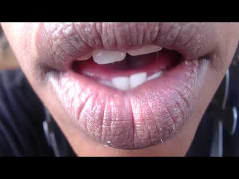 Asmr playing with my lips