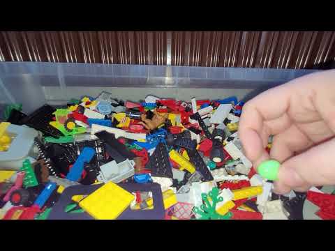 [ASMR] Sorting out Lego (no talking)