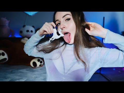 ASMR MOUTH SOUNDS , FABRIC SCRATCHING | ASMR KISSES, ASMR LICKING | TAPPING