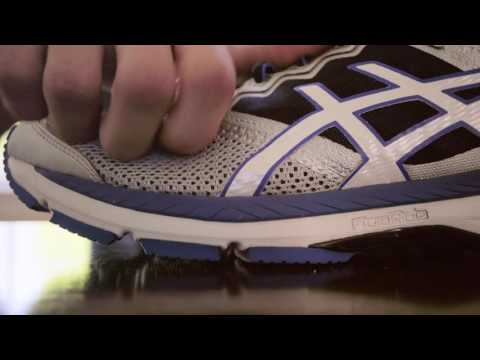 ASMR #52 - Fast scratching on running shoes
