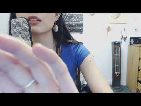 ASMR: Trigger Words in Spanish and Light Gob Smacking
