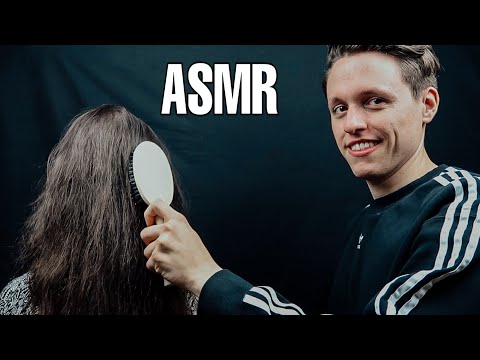 ASMR - MEIN FREUND BÜRSTET MEINE HAARE + HAIR PLAY - german/deutsch