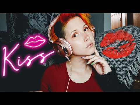 ASMR | Girlfriend gives you kisses 💋 Roleplay